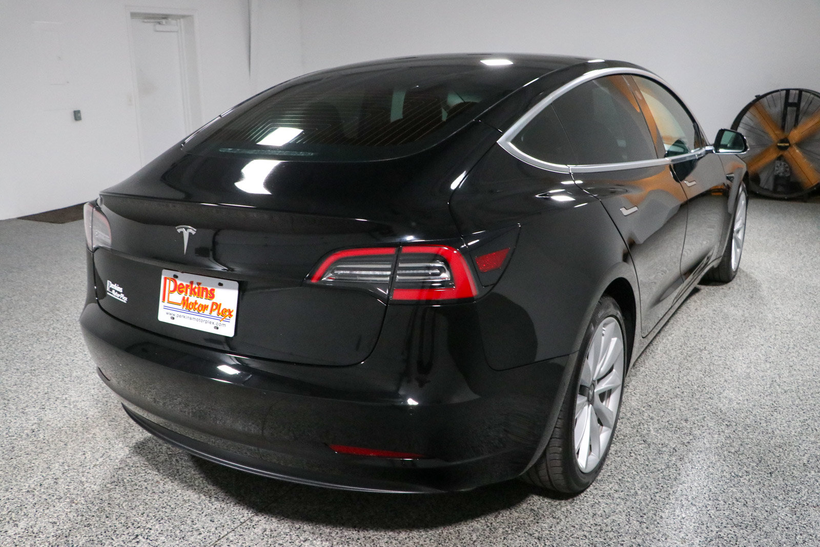 Used 2018 Tesla Model 3 Mid Range RWD image 7