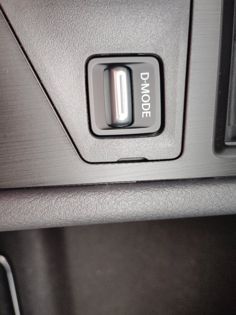 Used 2026 Nissan Kicks SV w/ SV Premium Package FWD image 21