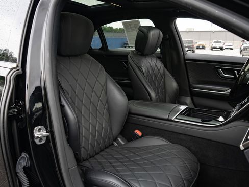 Used 2021 Mercedes-Benz S 580 4MATIC Sedan image 40