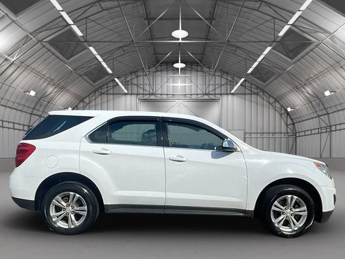 Used 2013 Chevrolet Equinox LS image 2
