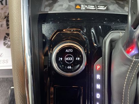 Certified 2024 GMC Canyon Denali image 22