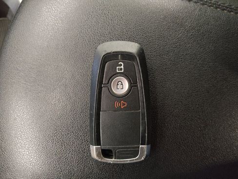 Used 2023 Ford Edge SEL image 32