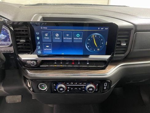 Used 2023 Chevrolet Silverado 1500 LT AWD/4WD image 16