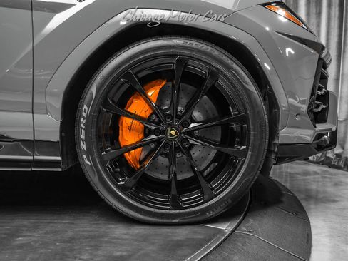 Used 2021 Lamborghini Urus AWD/4WD image 55