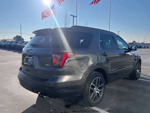 Used 2018 Ford Explorer Sport w/ Equipment Group 401A image 5