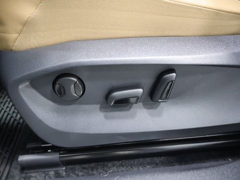 Used 2024 Volkswagen Tiguan SE R-Line image 14