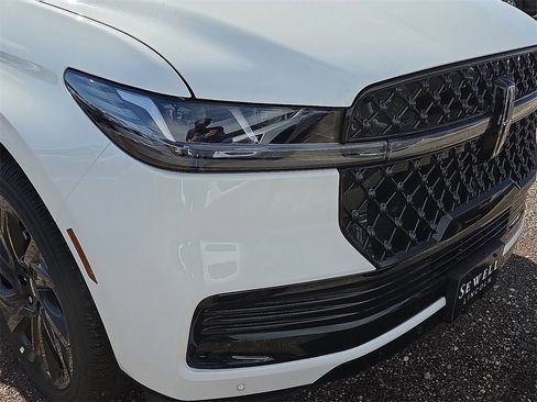 New 2026 Lincoln Navigator L Black Label image 7