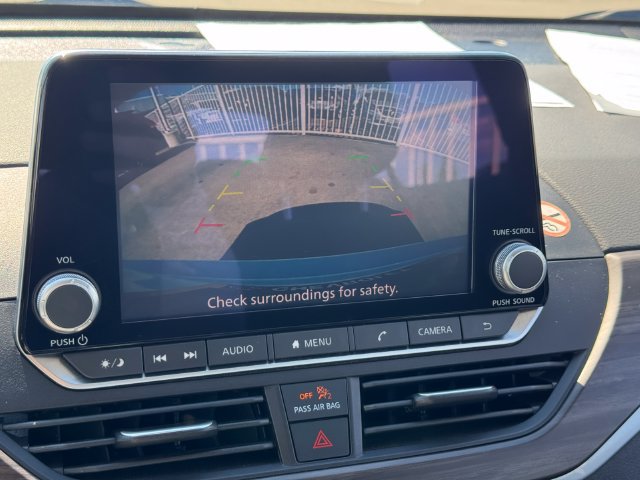 Used 2025 Nissan Altima 2.5 SV FWD image 16