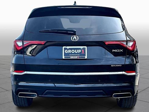 Used 2023 Acura MDX SH-AWD w/ Technology Package image 4