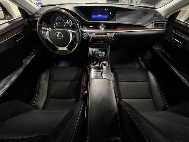 Used 2015 Lexus ES 350 w/ Premium Package FWD image 17