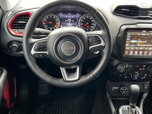 Used 2023 Jeep Renegade Trailhawk w/ Trailhawk Elite Group image 16