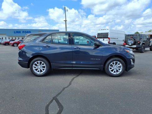 Used 2018 Chevrolet Equinox LS image 7