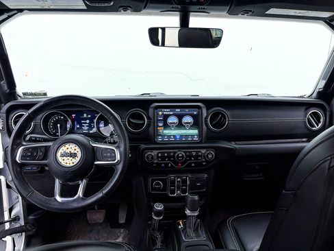 Used 2022 Jeep Wrangler Unlimited Sahara w/ Cold Weather Group image 30