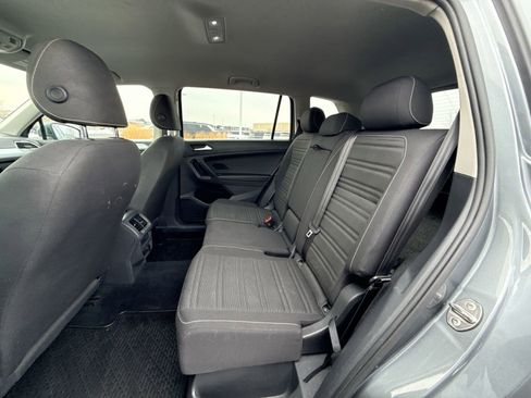 Used 2022 Volkswagen Tiguan S image 23