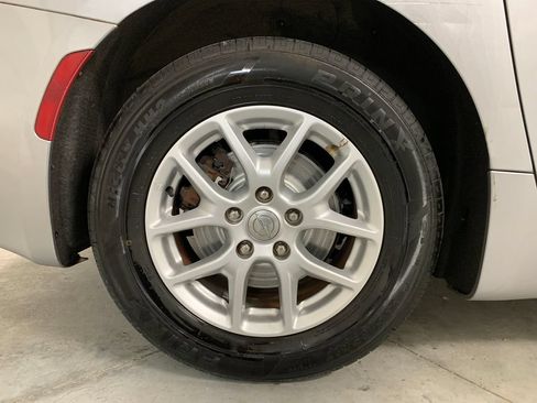 Used 2020 Chrysler Pacifica Touring-L FWD image 10