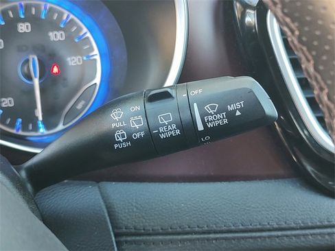 Certified 2020 Chrysler Pacifica Limited image 26