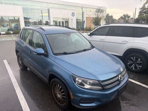 Used 2017 Volkswagen Tiguan S AWD/4WD image 2