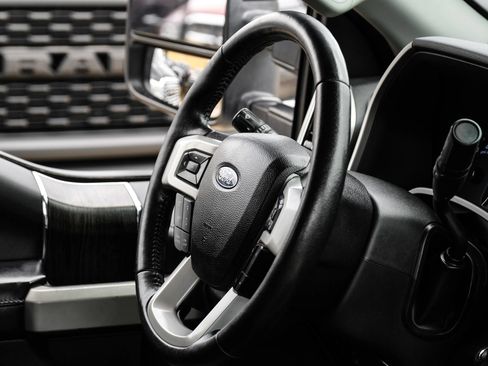 Used 2021 Ford F350 Lariat AWD/4WD image 21