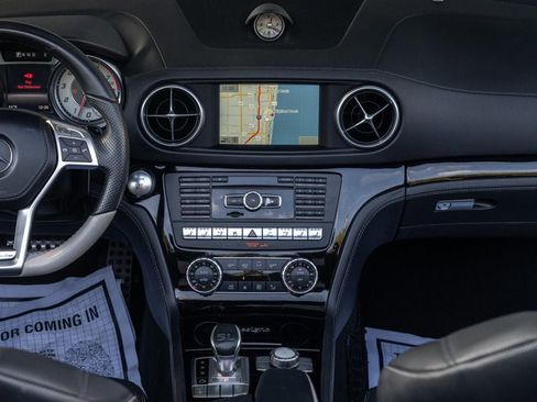 Used 2015 Mercedes-Benz SL 550 image 19