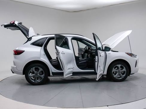 Used 2023 Ford Escape ST-Line AWD/4WD image 15