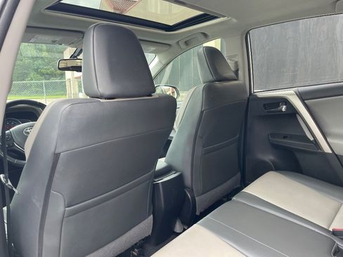 Used 2014 Toyota RAV4 Limited AWD/4WD image 34