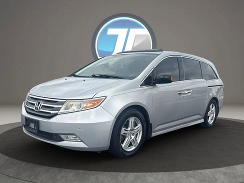 Used 2013 Honda Odyssey Touring Elite image 7