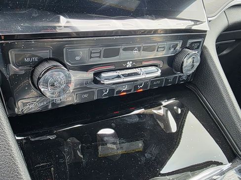 New 2025 Jeep Grand Cherokee Limited image 20