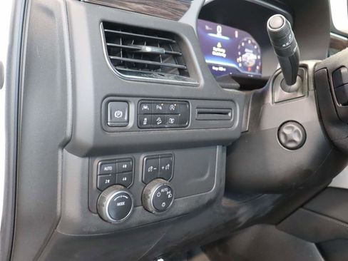 Used 2023 Chevrolet Tahoe Z71 w/ Luxury Package image 14