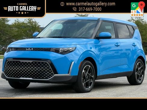 Used 2023 Kia Soul EX FWD image 1