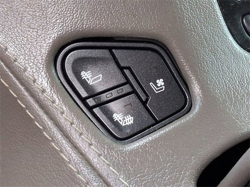 Used 2018 GMC Yukon Denali w/ Denali Ultimate Package image 26