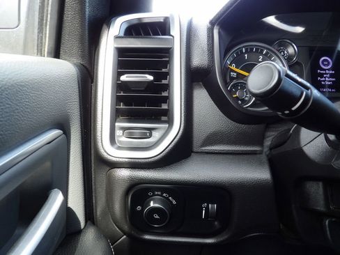 Used 2021 RAM 2500 Big Horn AWD/4WD image 19