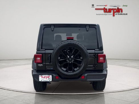 Used 2025 Jeep Wrangler Sahara 4xe AWD/4WD image 4