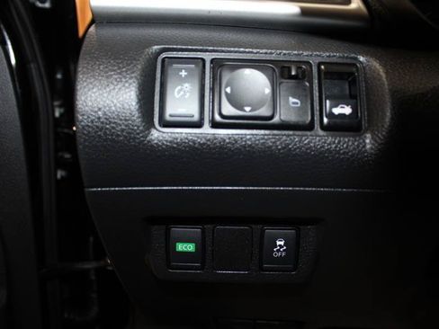Used 2019 Nissan Sentra SV w/ Special Edition Package FWD image 19