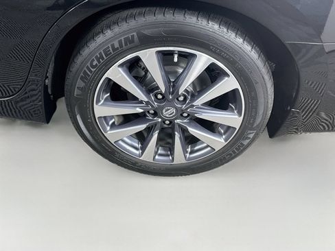 Used 2016 Nissan Altima 2.5 SL w/ 2.5 Technology w/LED Package FWD image 8