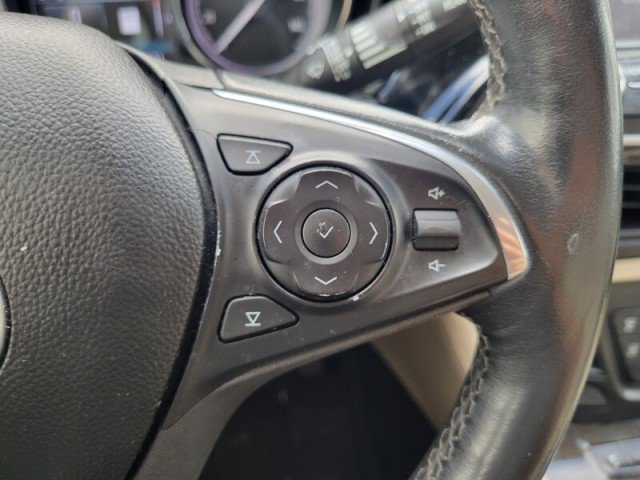 Used 2020 Buick Envision Essence FWD image 16