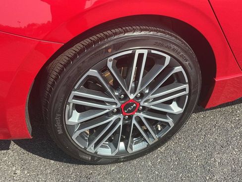 Used 2023 Kia Forte GT w/ GT2 Package FWD image 5