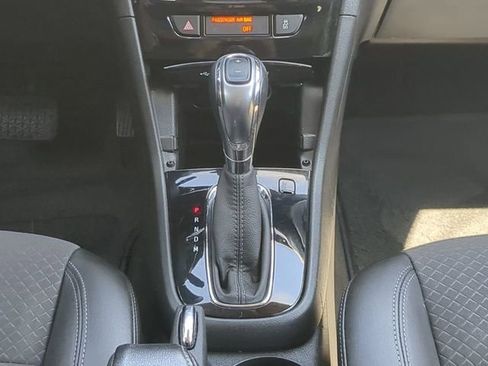 Used 2020 Buick Encore Preferred FWD image 18