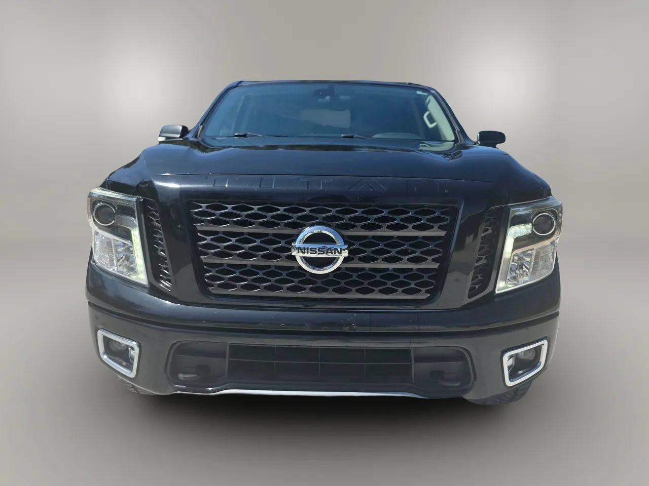 Used 2019 Nissan Titan PRO-4X AWD/4WD image 12