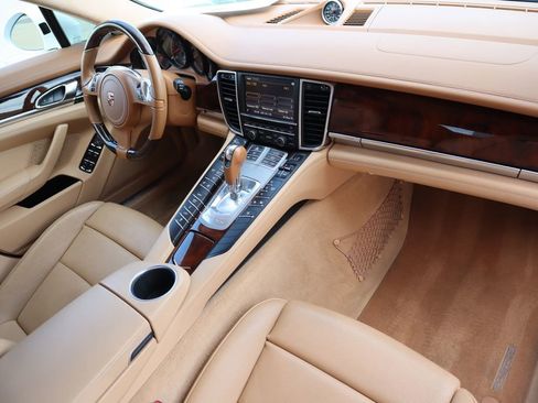 Used 2014 Porsche Panamera Turbo image 17