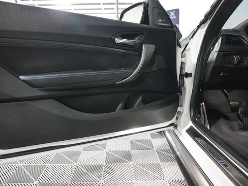 Used 2018 BMW M2 RWD image 35
