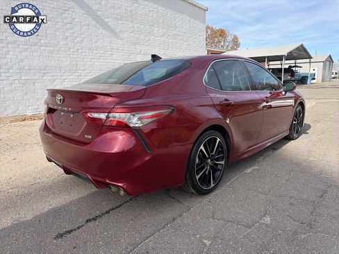Used 2018 Toyota Camry XSE image 2