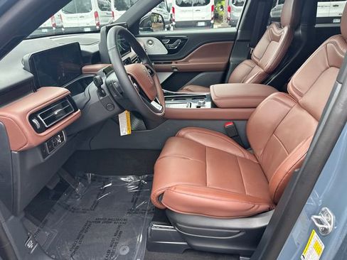 New 2026 Lincoln Aviator Reserve AWD/4WD image 9