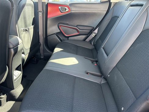 Used 2025 Kia Soul GT-Line image 16