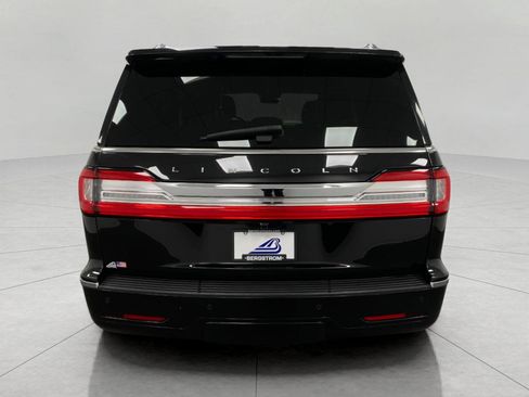 Used 2019 Lincoln Navigator Select AWD/4WD image 5