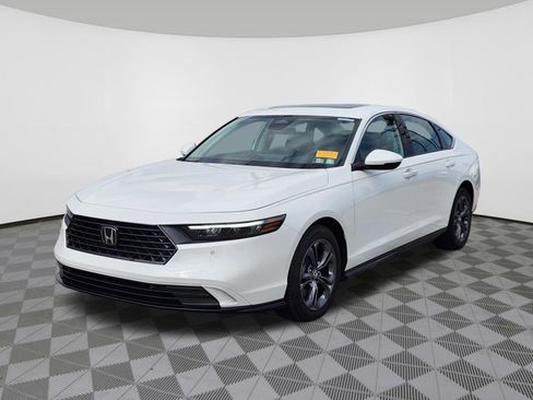 Certified 2024 Honda Accord EX-L image 2