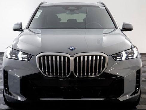 New 2026 BMW X5 xDrive50e w/ M Sport Package AWD/4WD image 22