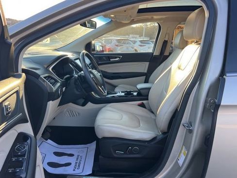 Used 2018 Ford Edge Titanium w/ Equipment Group 301A image 23