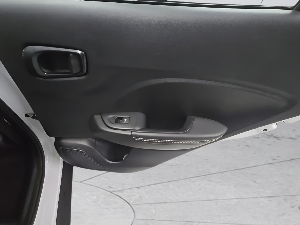 Used 2022 Hyundai Venue Limited FWD image 21