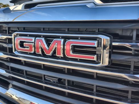 New 2026 GMC Sierra 2500 SLT w/ SLT Premium Package image 32