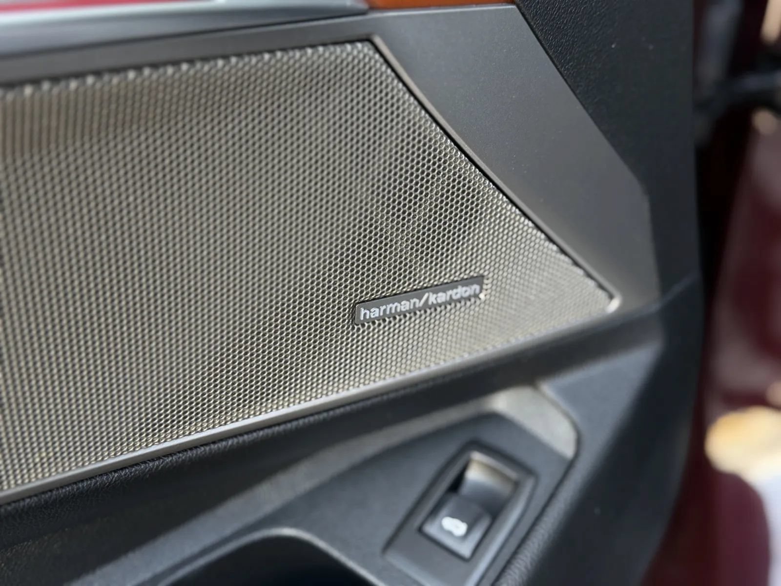 Used 2022 BMW M3 RWD image 26